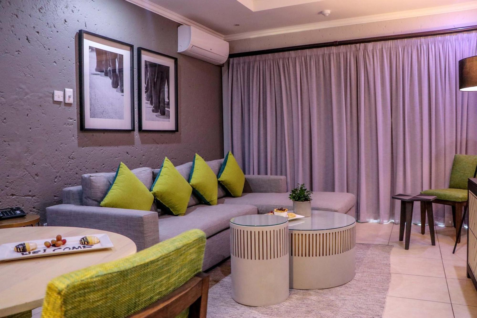 Cresta Mowana Safari Resort & Spa Kasane Exterior photo