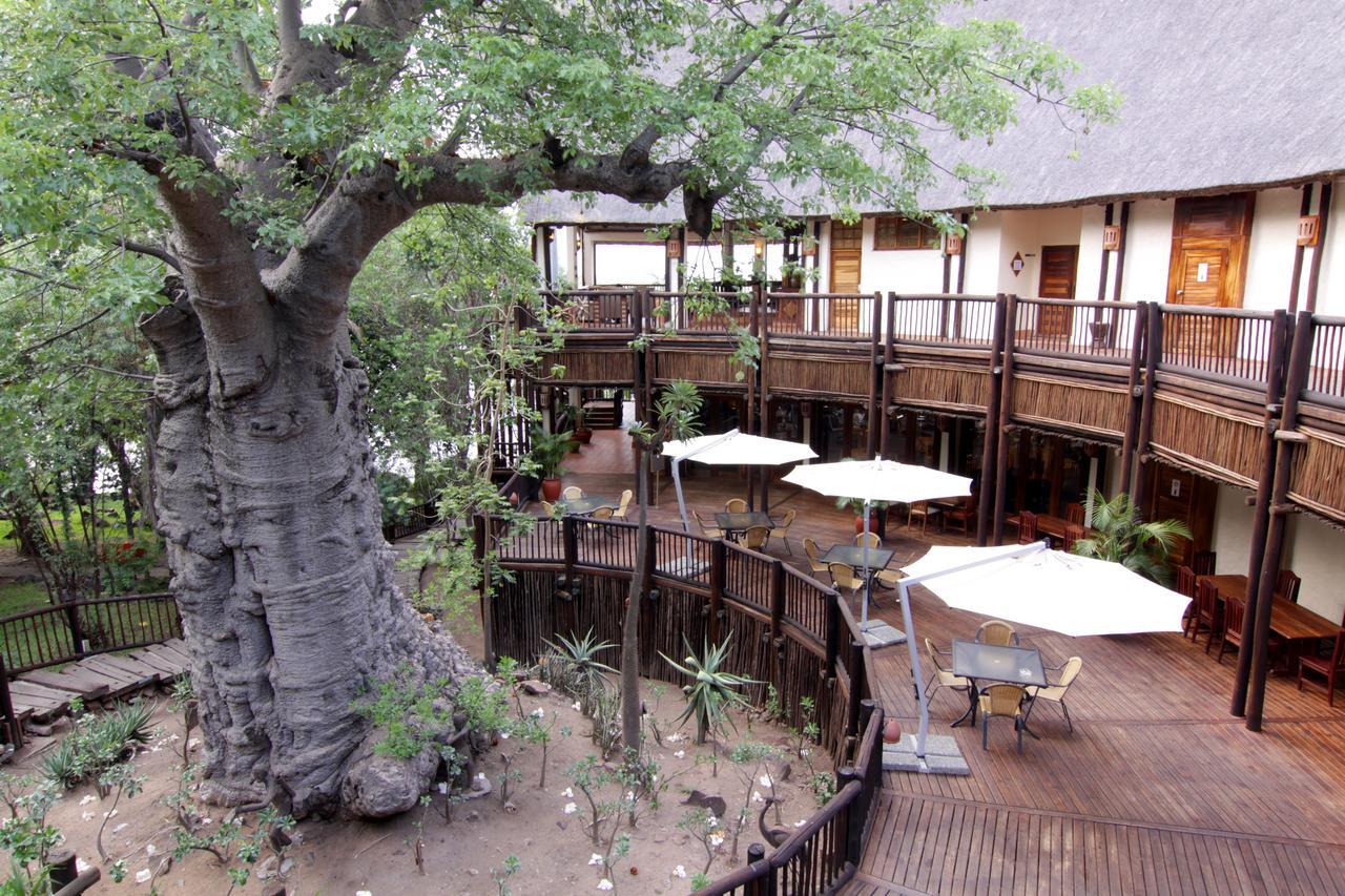 Cresta Mowana Safari Resort & Spa Kasane Restaurant photo